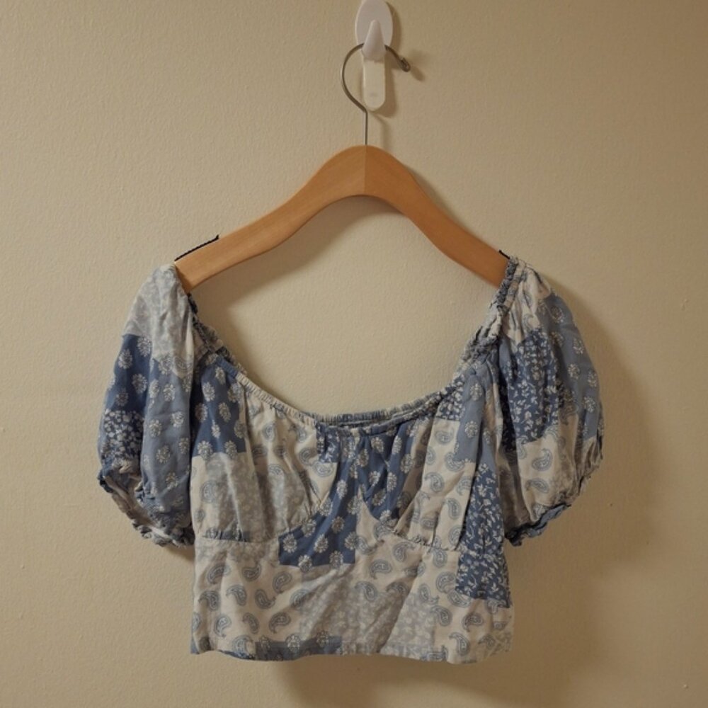 Hollister Blue and White Puff Sleeve Crop Blouse